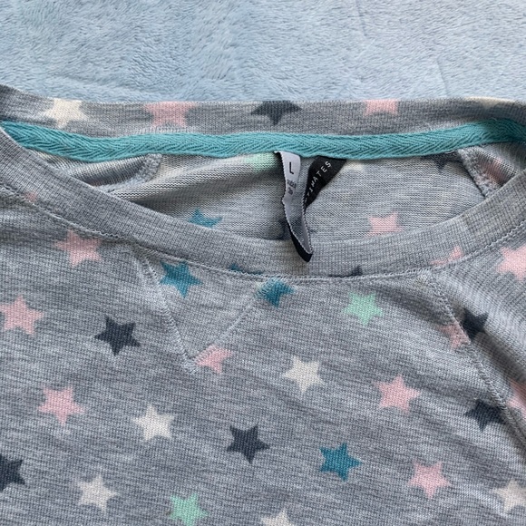 Multi colored star sleep shirt! - Picture 3 of 3